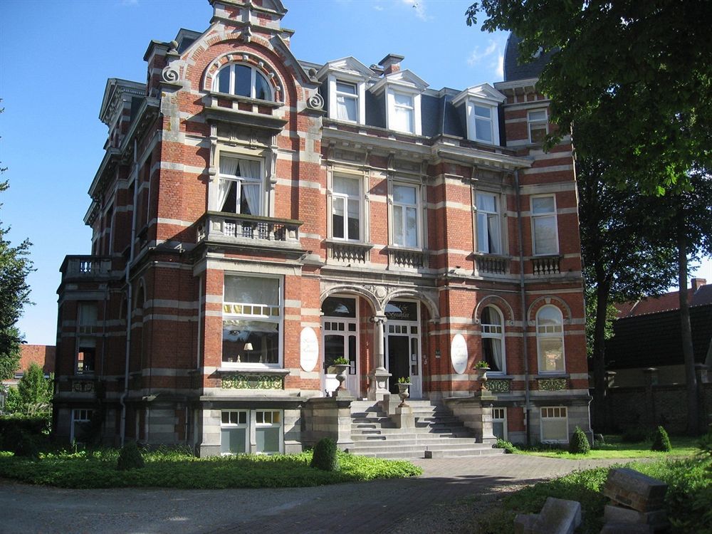 B&B 'T Kasteel & 'T Koetshuys Veurne Exterior foto